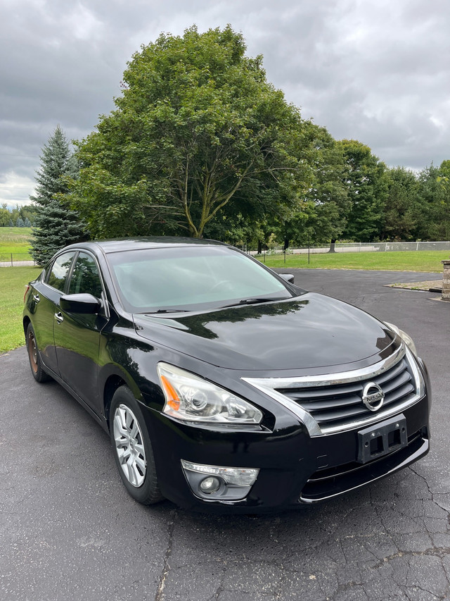 2015 Nissan Altima- Mint Condition  in Cars & Trucks in Barrie