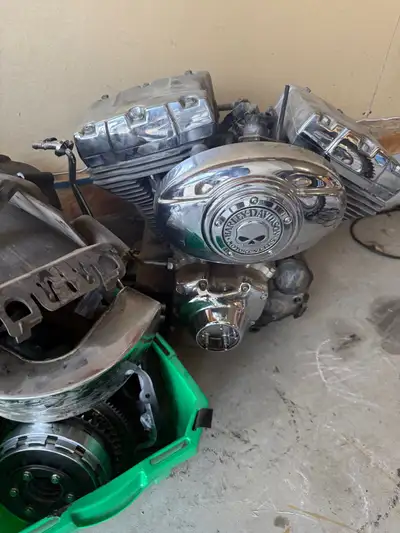 Pulled from a running riding stopping 09 softtail 14K on engine Comes with 6 speed trans Clutch Case...