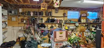 FREE FLOWER POTS AND SILK FLOWERS BULK, View more
