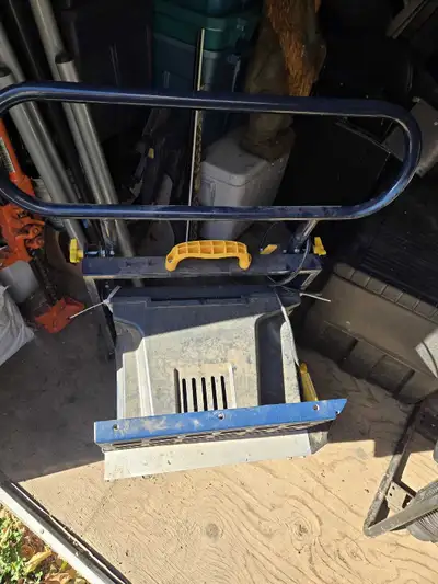 Mastercraft 10" table saw with folding rollaway stand, View more