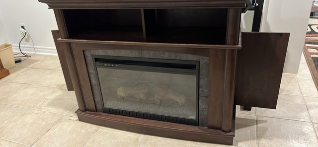 Wood Mantle Electric Firplace  in Fireplace & Firewood in Markham / York Region