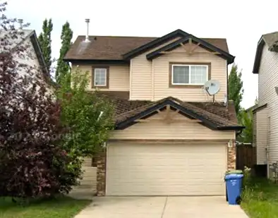 Move-In Ready Basement Room - Utilities Incl. - 3 Min C-Train