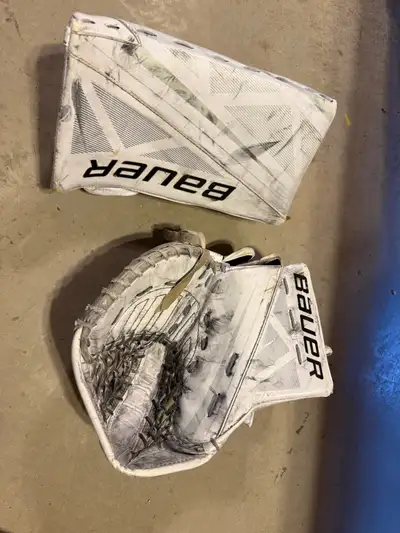 Goalie glove and blocker - Bauer, View more