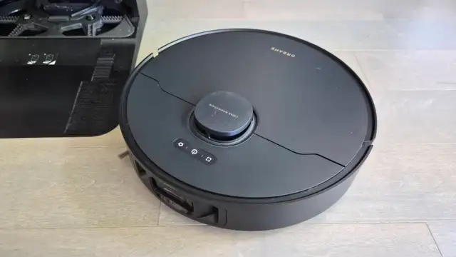 Dreame X40 Ultra robot vacuum and mop. in Vacuums in Mississauga / Peel Region - Image 5