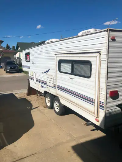 Used tahoe fifth wheel ready to go camping. Includes full fridge, 3 burner stove and double sinks. F...
