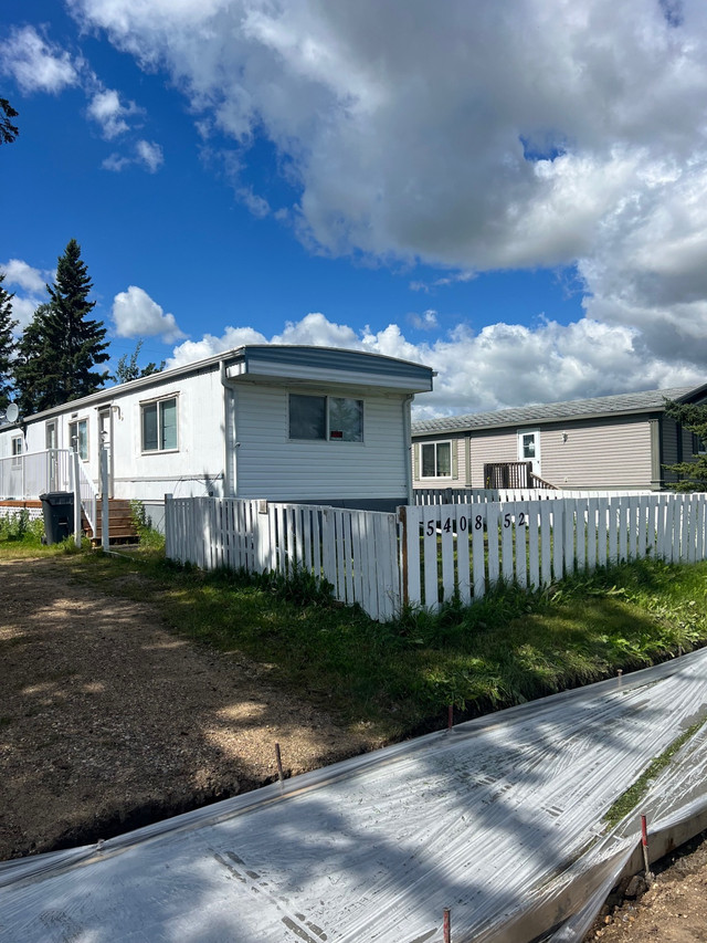 Mobile home for rent in Clyde 6 mts from Westlock Long Term Rentals
