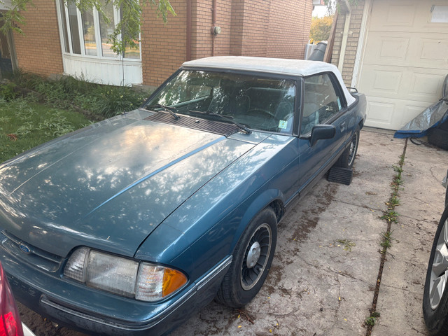 89 Convertible Mustang in Cars & Trucks in London - Image 2