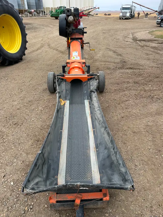 Batco Transfer Conveyor in Farming Equipment in Swift Current - Image 4