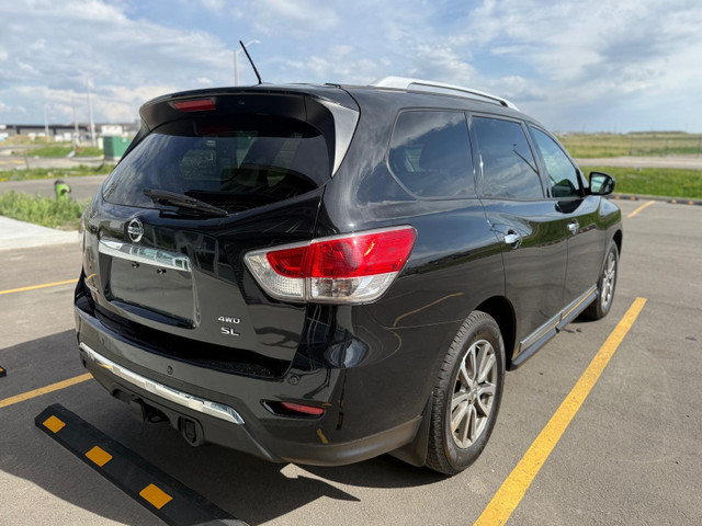 2015 Nissan pathfinder sl 4wd low kms no accident in Cars & Trucks in Calgary - Image 4