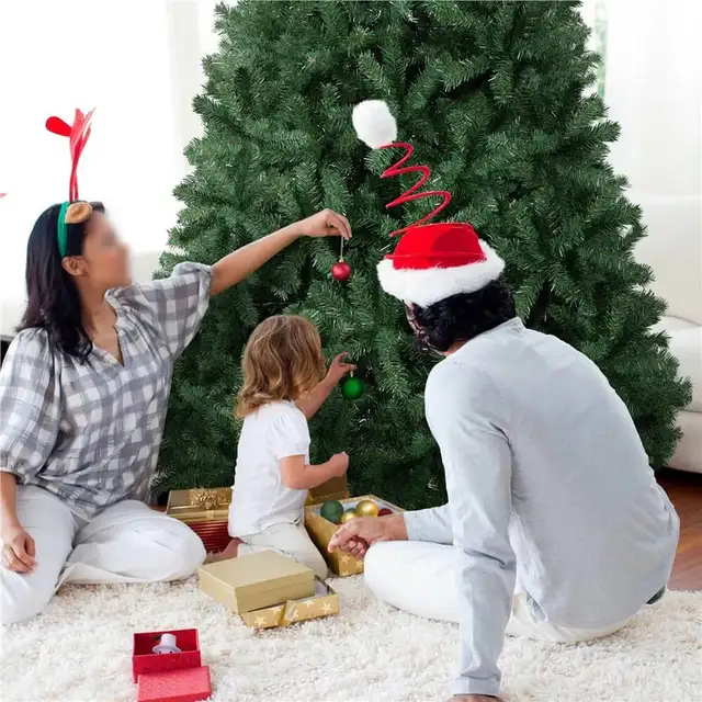 7.5’ Artificial Green Christmas Tree, 7.5’ Hinged Spr in Home Décor & Accents in Markham / York Region - Image 7