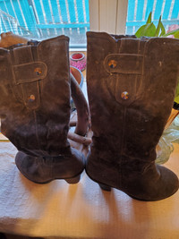 Used Blue Boots Size 6