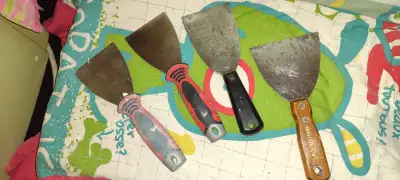 Grattoirs, View more