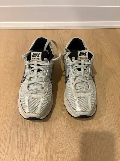 Nike Ladies Vemoro Running Shoes, View more