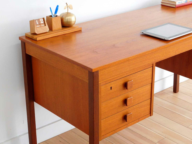 Vintage Danish Desk for Domino Møbler dans Bureaux  à Ouest de l’Île - Image 3