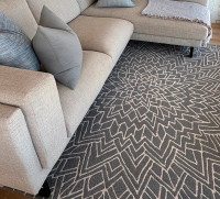 NEW! 5X7 wool area  rug ( blue /grey)