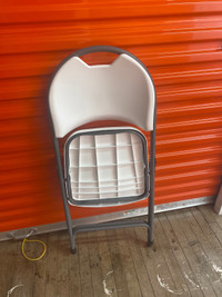 Folding chairs 