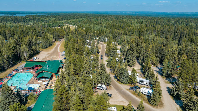 Wilderness Village 2 Lifetime Share Holding Membership dans Terrains à vendre  à Red Deer