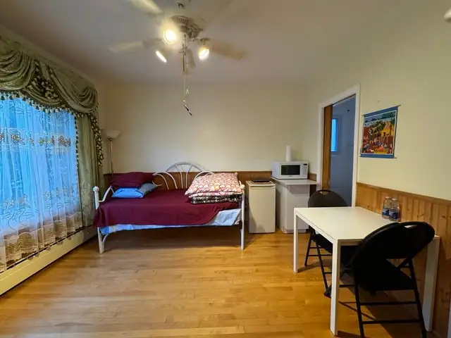 Studio LASALLE, near/près du Cégep André-Laurendeau