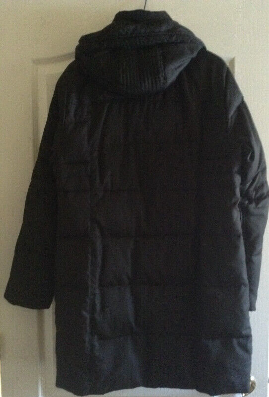 Manteau d'hiver pour Femme 3/4 Noir dans Femmes - Hauts et vêtements d'extérieur  à Longueuil/Rive Sud - Image 2