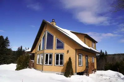 LE NORDLYS AVEC SPA – ACCÈS AU LAC & MONTAGNES - PETFRIENDLY, View more