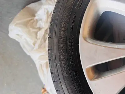 Good condition my car has accident so this one extra