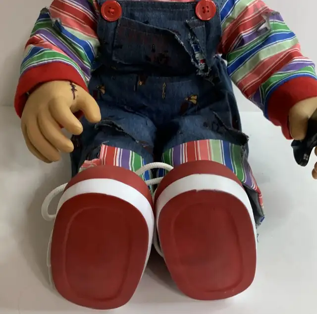 Bride of Chucky 24" Animated Talking Chucky Doll in Toys & Games in Kitchener / Waterloo - Image 9