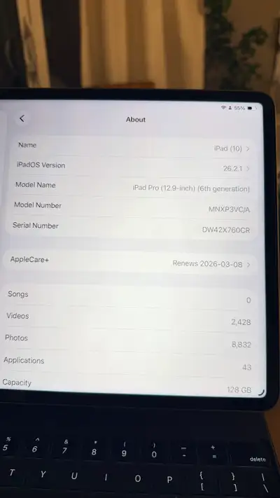 For sale: iPad Pro 12.9-inch (6th Generation, M2 chip) – 128GB Excellent condition, no scratches or...