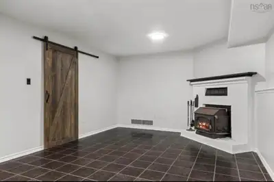 2-Bedroom Basement Apartment with Separate Entrance – $1,700 Beautiful and spacious 2-bedroom baseme...