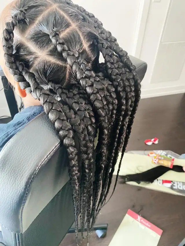 ★ Mobile Hair Braider  ★ Call/Text: 647-425-0087  ★63793658395267121