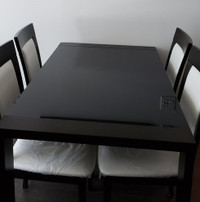Extendable Dining Table (with 4 Chairs)