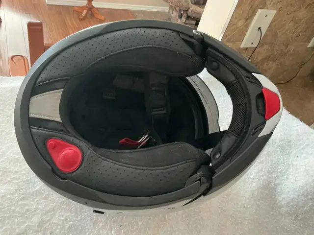 Motorcycle helmet in Other in Nelson - Image 4