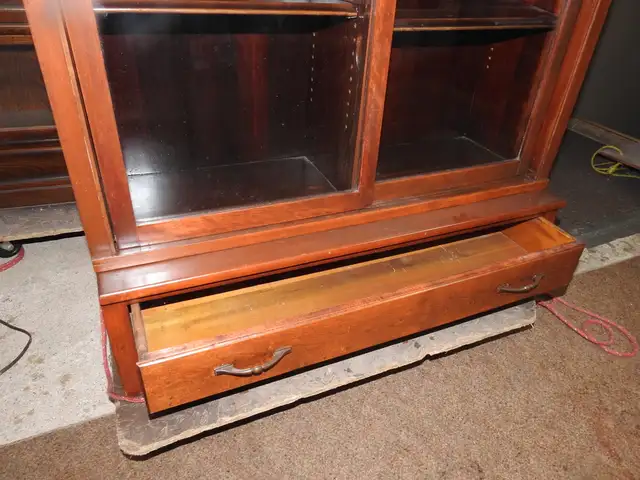 Stacking Antique Barrister Bookcase Lead Sliding Doors (Danner) in Bookcases & Shelving Units in Hamilton - Image 6