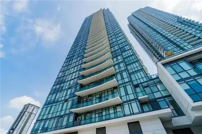 CONDO AVAILABLE FOR RENT IN MISSISSAUGA $2100