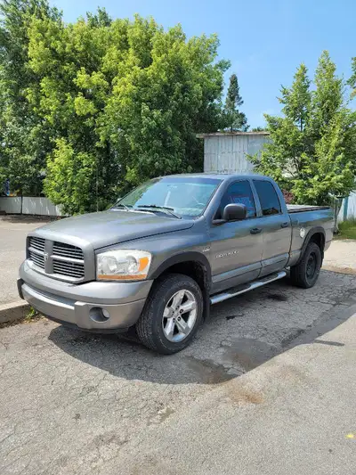 RAM 1500 4x4 2006 a vendre ou echanger pour un ford transit medium roof, 130" wheel base ou ram prom...
