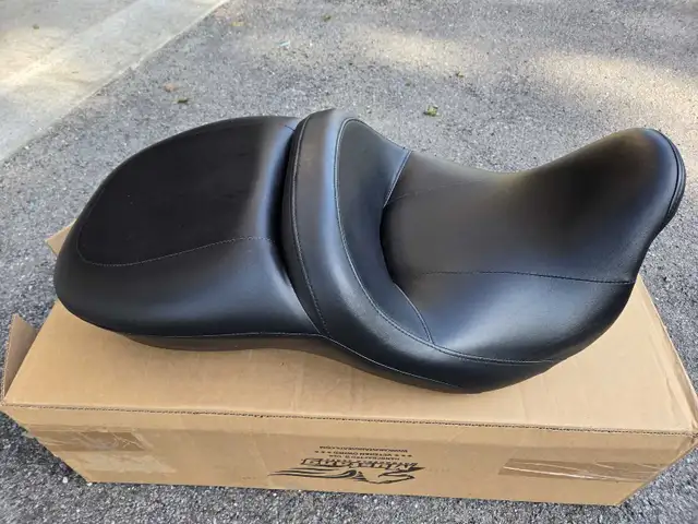 Harley-Davidson Motorcycle Reach Seat (52000033) in Motorcycle Parts & Accessories in Ottawa - Image 2