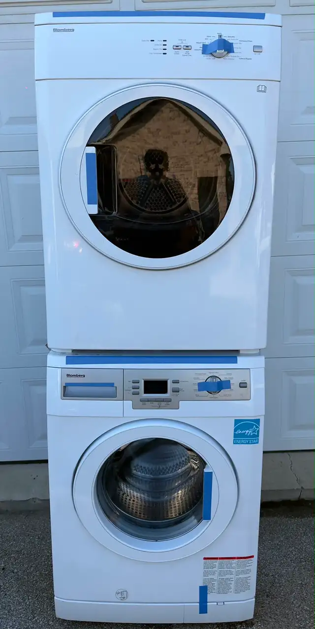 24” BLOMBERG WASHER & DRYER  SET ELECTRIC FRONT LOAD STACKABLE 
