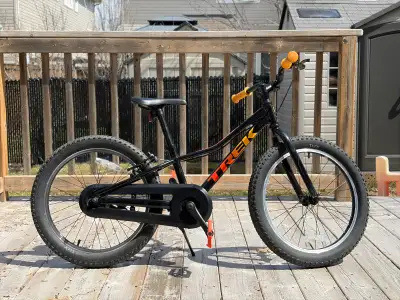 Trek Precaliber 20” wheel kids bike. Rear V brake + Coaster brake Single speed Condition: Fully func...
