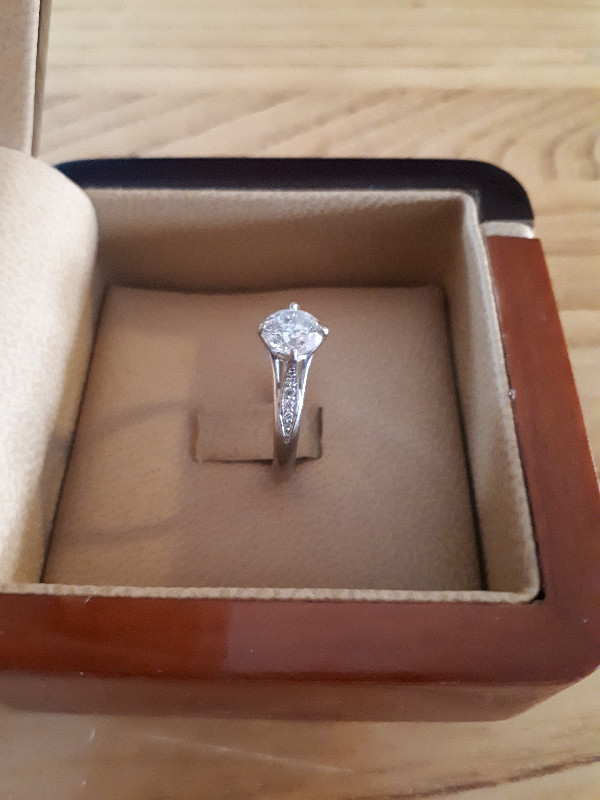 Ritani white gold women's engagement ring in Jewellery & Watches in Moncton - Image 2