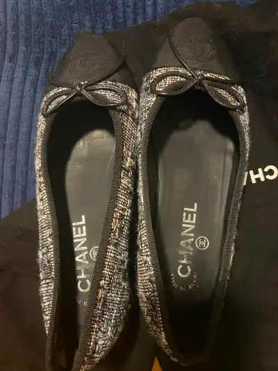 Chanel flats (Size 6), View more
