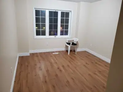 Solo in room $800 each 2 people share 475 each 3 people share 400 each Wifi included Sharing laundry...