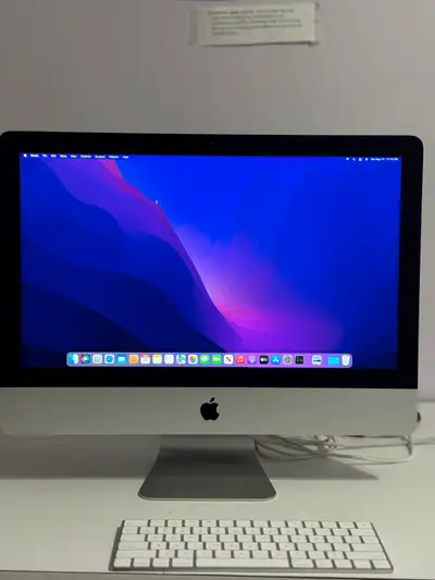 iMac (21.5-inch, Late 2015) Processor 16 GHiz Dual-Core intel Core i5. Memory 8 GB 1867 MHz DDR3 Gra...
