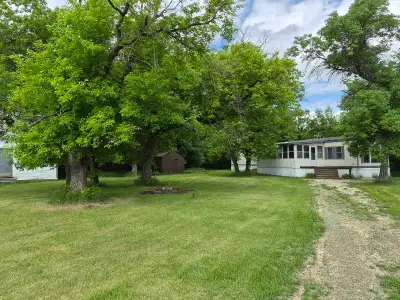 Located in westburne, manitoba (twenty minutes from portage la prairie) Taking all applications imme...