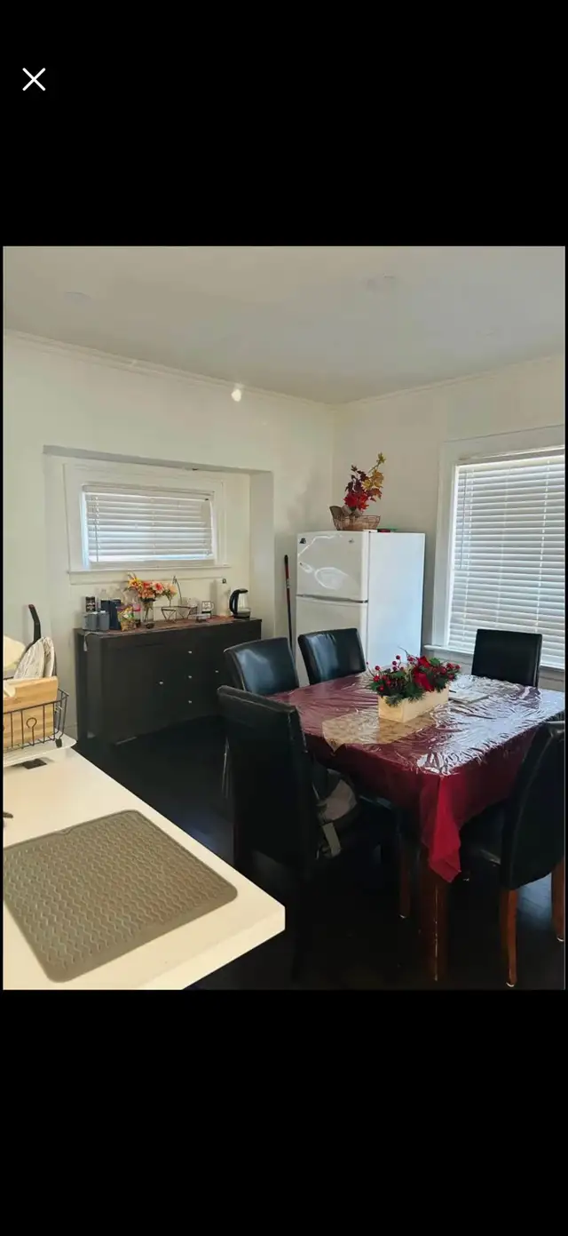 Room for rent in Oshawa in Room Rentals & Roommates in Oshawa / Durham Region - Image 5