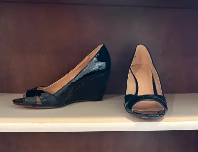 Ladies Black Patten Shoes - Size 7, View more