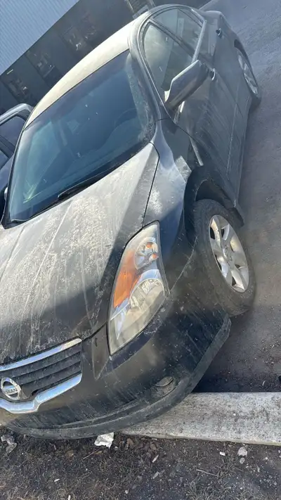 2008 Nissan Altima with only 130k kms. Runs and drives. No issues with engine or transmission. I hav...