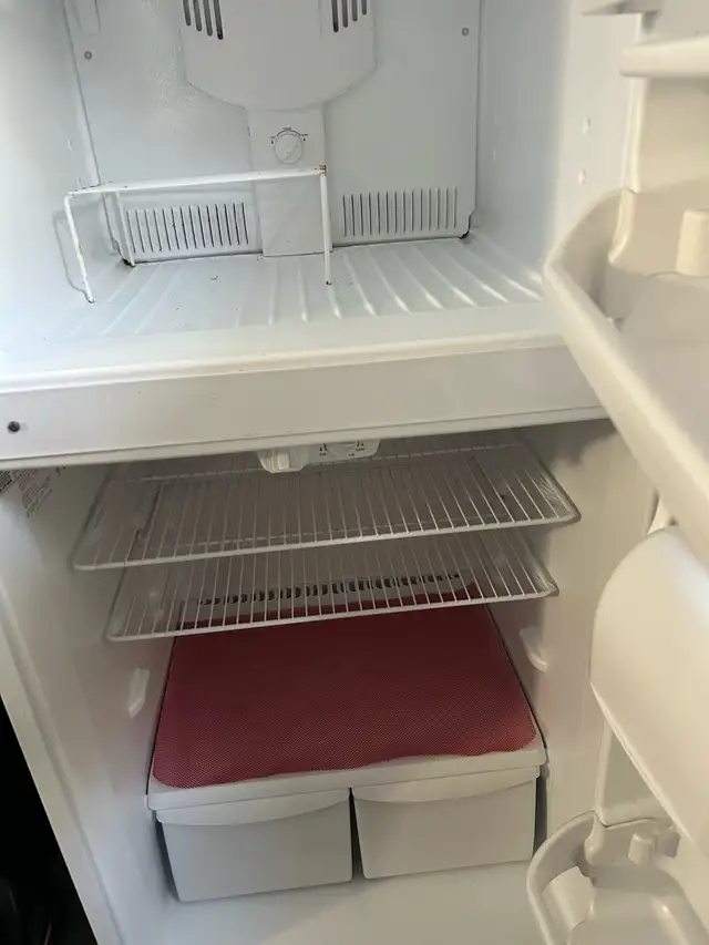 frigo frigidaire in Refrigerators in Laval / North Shore - Image 3