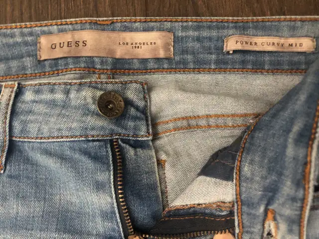 Guess jeans $20  & other brands $20 in Women's - Bottoms in London - Image 6