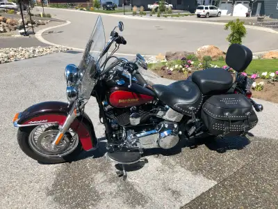 2010 Harley Davidson Heritage Softail Classic 9445 km, custom paint, stage 1 performance kit, quick-...