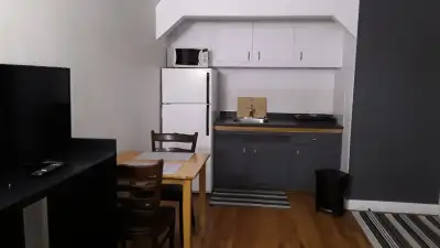 Non fumeur, chambre à louer, metro Joliette, Montréal