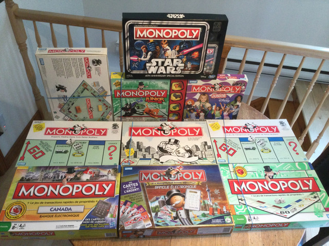 Monopoly 2 éditions différentes de Banque Electronique  8ans + dans Jouets et jeux  à Laval/Rive Nord - Image 2